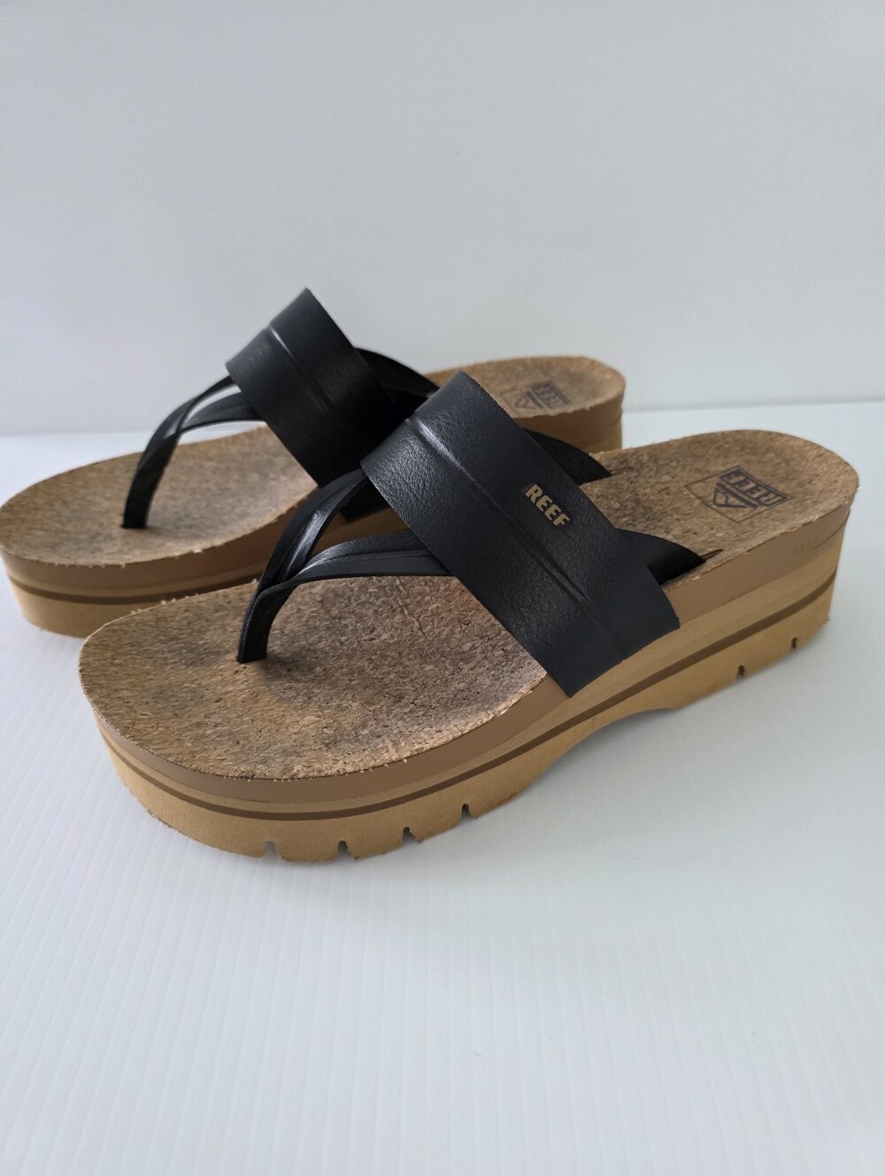 Reef Vista Lennox Women’s Black Platform Cork-Style Flip Flop Sandals 9.5